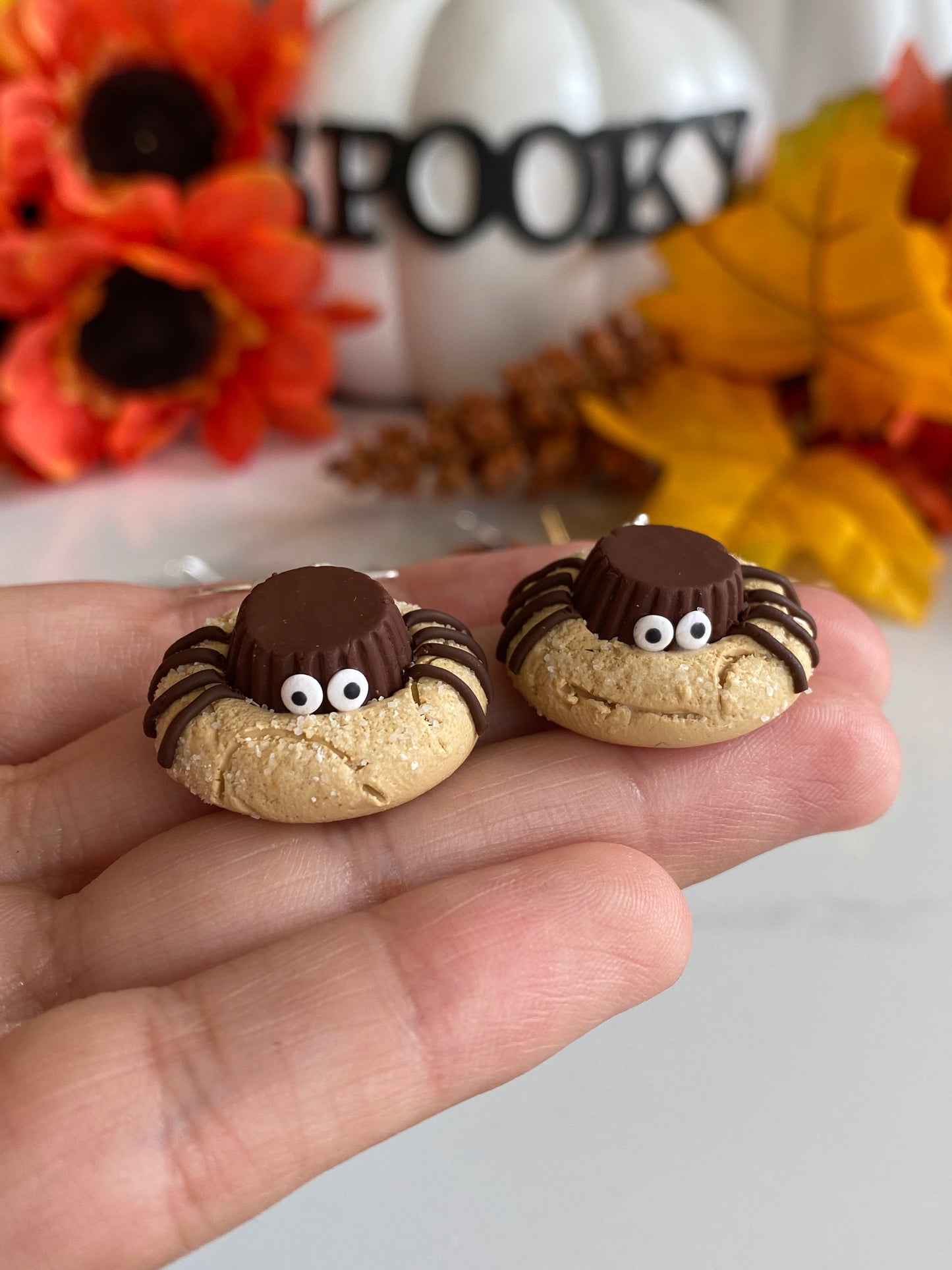 Spider peanut butter cookie