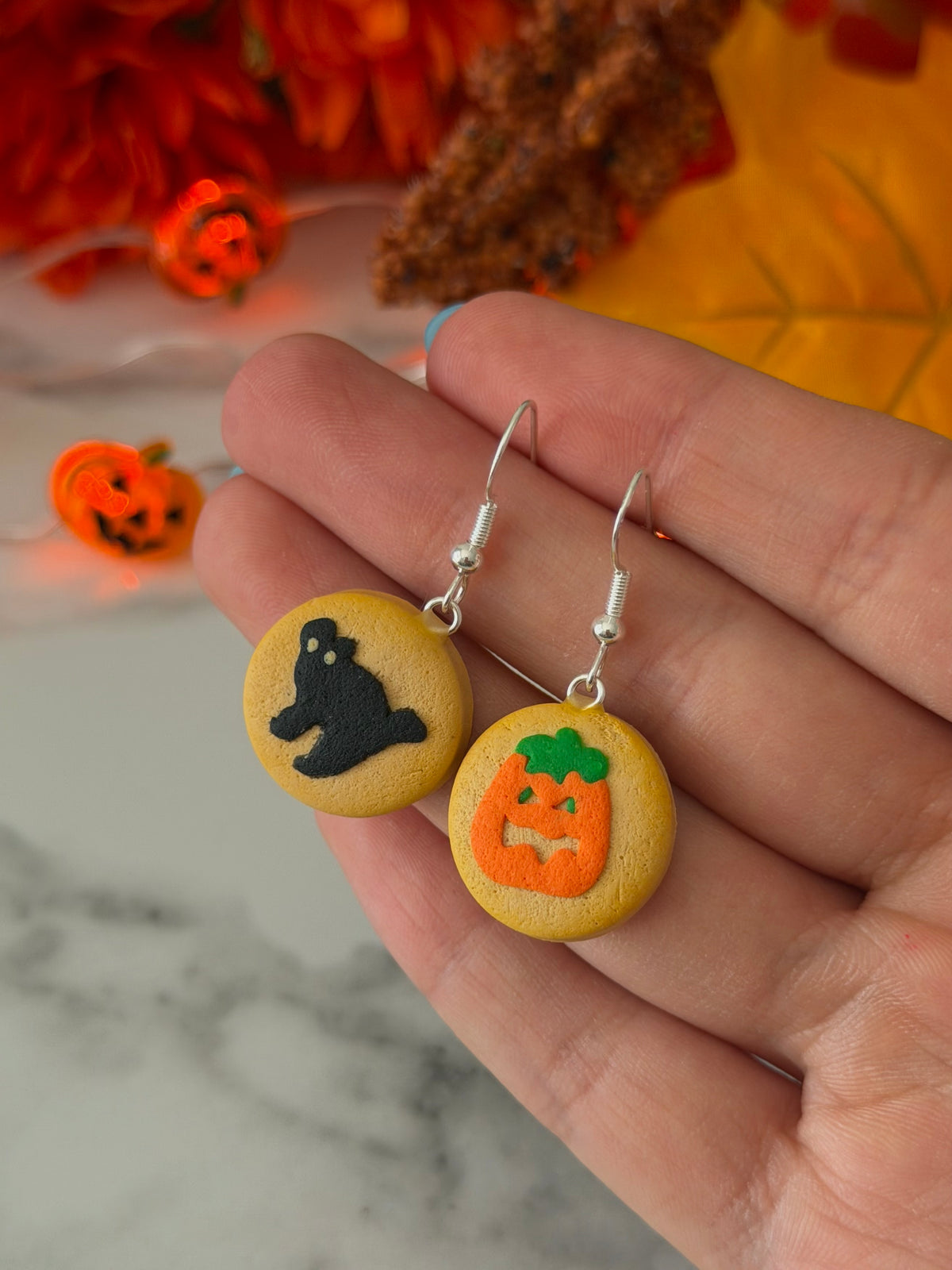 Ghost, pumpkin, cat cookies