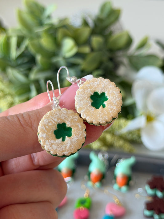 Shamrock Linzer cookie