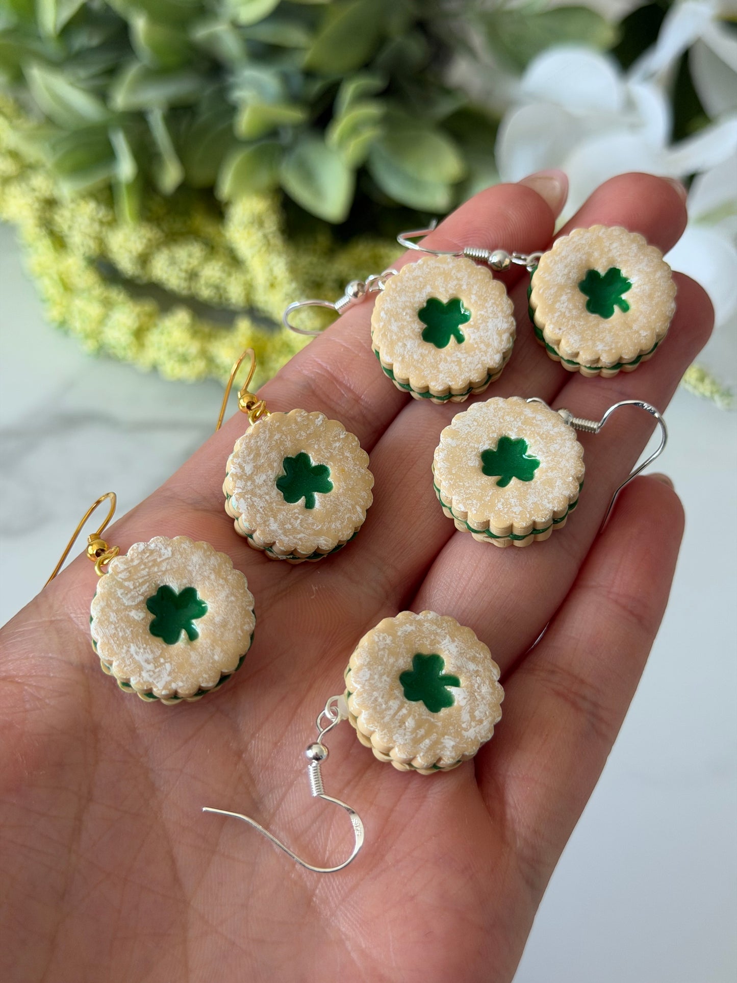 Shamrock Linzer cookie