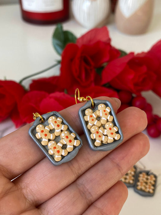 Gingerbread men cookie tray